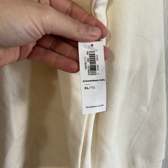 XL old navy - floral cutout sweatshirt. NWT. - Picture 4 of 5